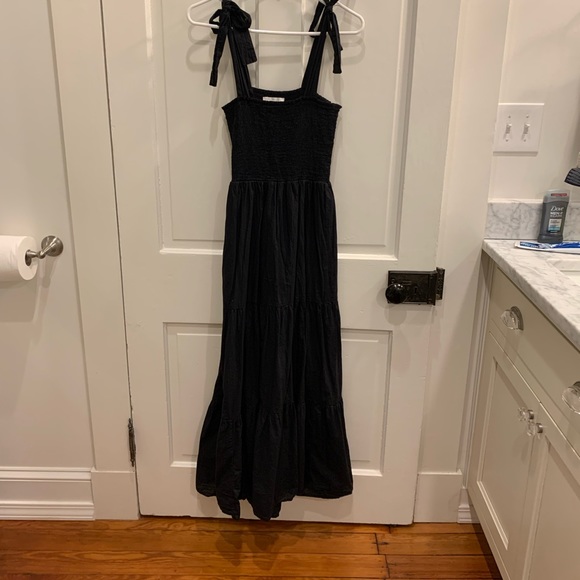 XiRENA Dresses & Skirts - Xirena dress